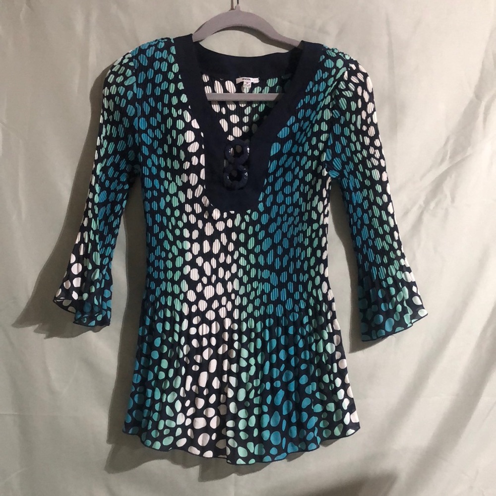 Nicola dress shirt size S